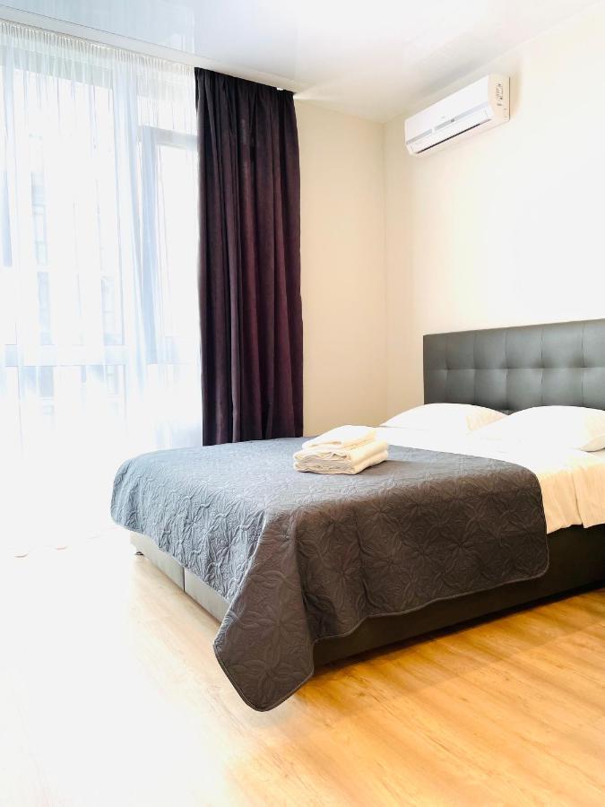 Mira Apart-Hotel Kiev Ngoại thất bức ảnh